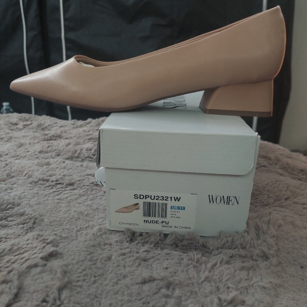 Dream Pairs Dress shoes.